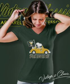 Snoopy And Woodstock Driving Car Pittsburgh Penguins V Neck TShirt
