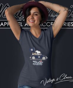 Snoopy And Woodstock Ride The Winnipeg Jets Car V Neck TShirt