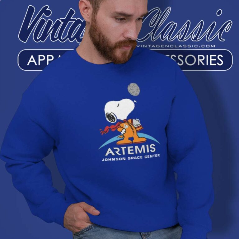 Snoopy Artemis Johnson Space Center Nasa Sweatshirt Snoopy Artemis Johnson Space Center Nasa Sweatshirt