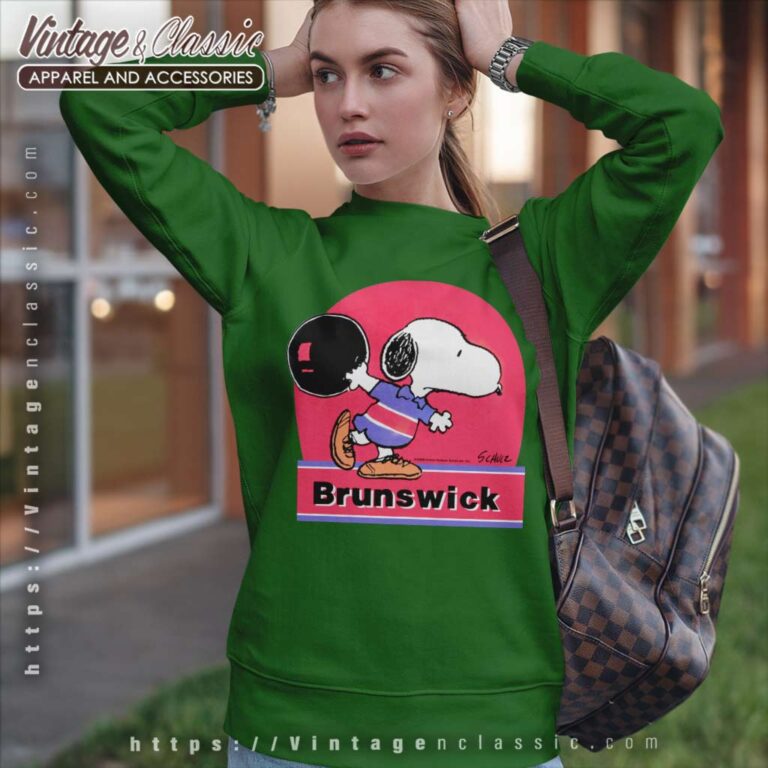 Snoopy Bowling Brunswick Sweatshirt Snoopy Bowling Brunswick Sweatshirt