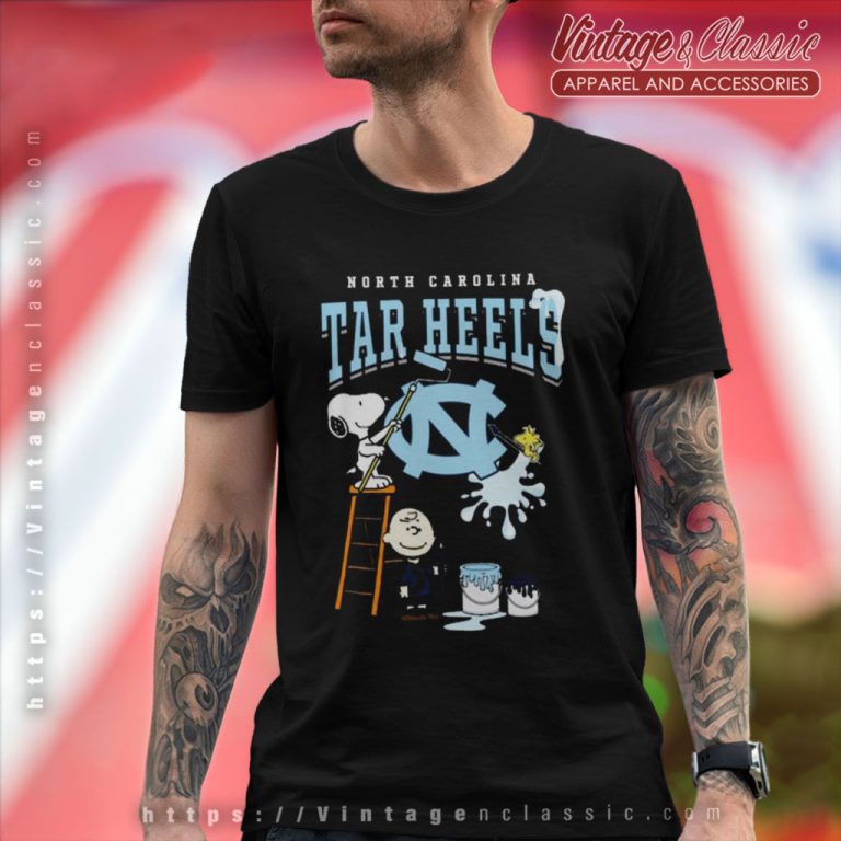 Snoopy Charlie Brown And Woodstock Wall Paint North Carolina Tar Heels T Shirt Snoopy Charlie Brown And Woodstock Wall Paint North Carolina Tar Heels T Shirt