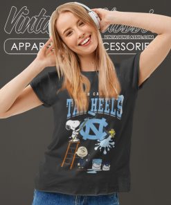 Snoopy Charlie Brown And Woodstock Wall Paint North Carolina Tar Heels Women T Shirt