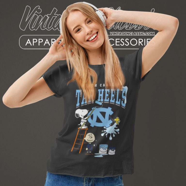 Snoopy Charlie Brown And Woodstock Wall Paint North Carolina Tar Heels Women T Shirt Snoopy Charlie Brown And Woodstock Wall Paint North Carolina Tar Heels Women T Shirt