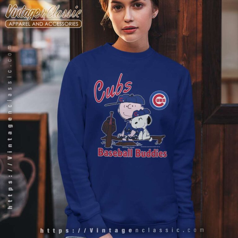 Snoopy Charlie Brown Baseball Buddies Chicago Cubs Sweatshirt Snoopy Charlie Brown Baseball Buddies Chicago Cubs Sweatshirt