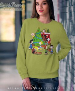 Snoopy Charlie Brown Christmas Gifts Sweatshirt