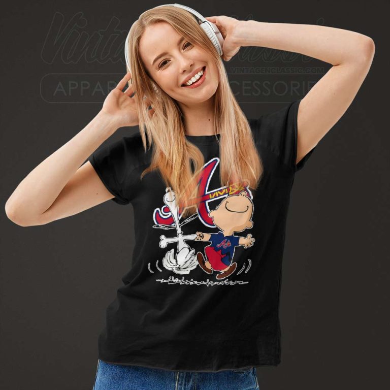 Snoopy Charlie Brown Dancing With Atlanta Braves Women TShirt Snoopy Charlie Brown Dancing With Atlanta Braves Women TShirt