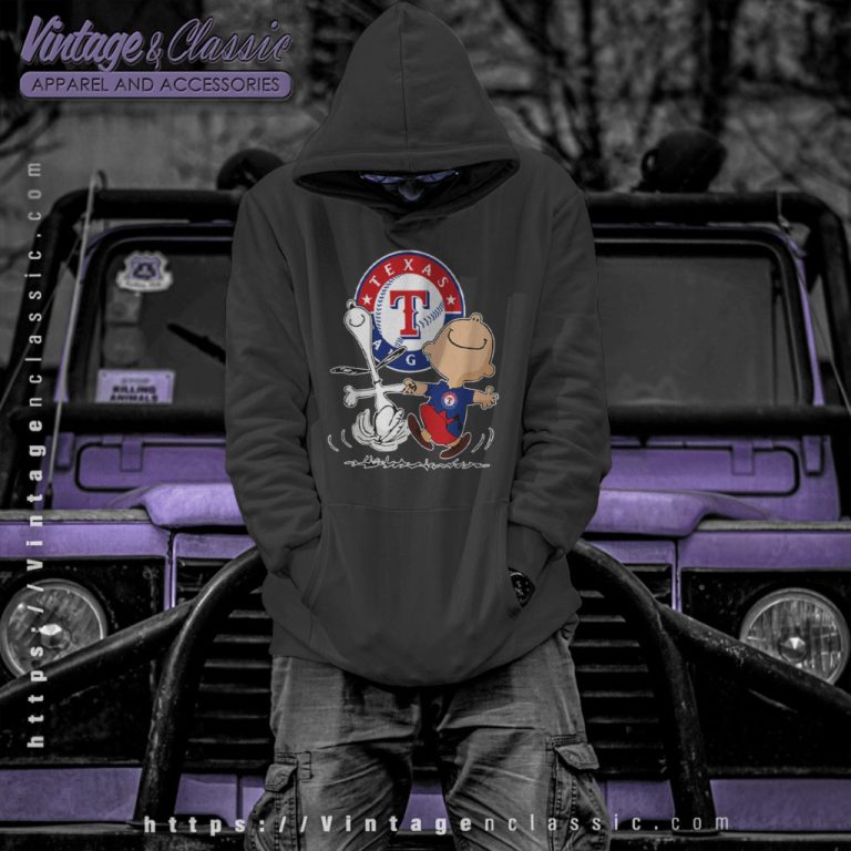 Snoopy Charlie Brown Dancing With Texas Rangers Hoodie Snoopy Charlie Brown Dancing With Texas Rangers Hoodie