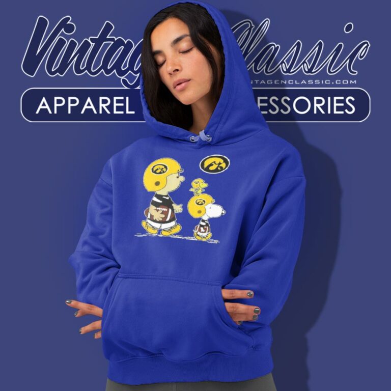 Snoopy Charlie Brown Go Iowa Hawkeyes Hoodie Snoopy Charlie Brown Go Iowa Hawkeyes Hoodie