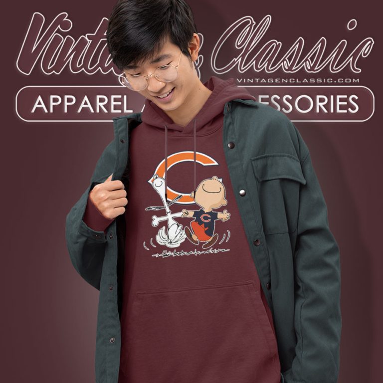 Snoopy Charlie Brown Happy Chicago Bears Hoodie Snoopy Charlie Brown Happy Chicago Bears Hoodie