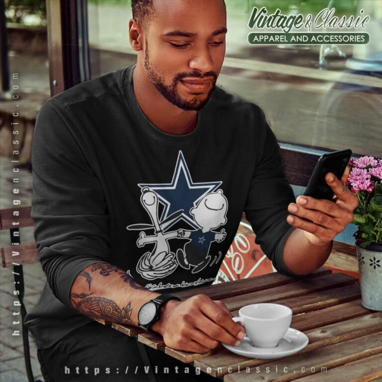 Snoopy Charlie Brown Happy Dallas Cowboys Sweatshirt Snoopy Charlie Brown Happy Dallas Cowboys Sweatshirt