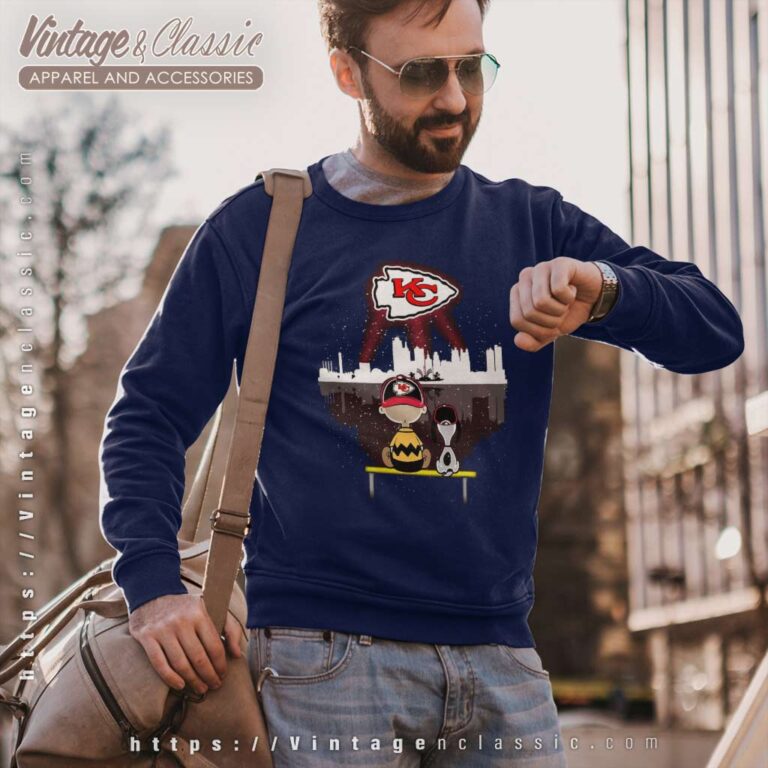 Snoopy Charlie Brown Kansas City Chiefs NFL Sweatshirt Snoopy Charlie Brown Kansas City Chiefs NFL Sweatshirt