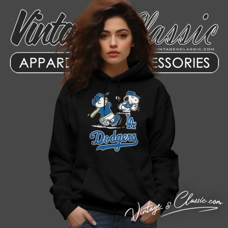 Snoopy Charlie Brown Playing Baseball Los Angeles Dodgers Hoodie Snoopy Charlie Brown Playing Baseball Los Angeles Dodgers Hoodie