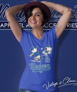 Snoopy Charlie Brown Playing Baseball Los Angeles Dodgers V Neck TShirt
