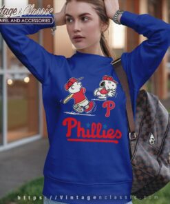 Snoopy Charlie Brown Playing Baseball Philadelphia Phillies Sweatshirt