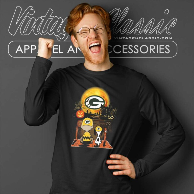 Snoopy Charlie Brown Pumpkin Green Bay Packers Halloween Moon Long Sleeve Tee Snoopy Charlie Brown Pumpkin Green Bay Packers Halloween Moon Long Sleeve Tee