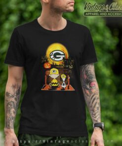 Snoopy Charlie Brown Pumpkin Green Bay Packers Halloween Moon T Shirt