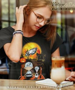 Snoopy Charlie Brown Pumpkin Philadelphia Eagles Halloween Moon Women TShirt