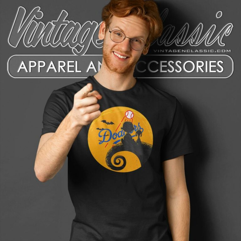 Snoopy Charlie Brown Under Moon Los Angeles Dodgers Halloween T Shirt Snoopy Charlie Brown Under Moon Los Angeles Dodgers Halloween T Shirt