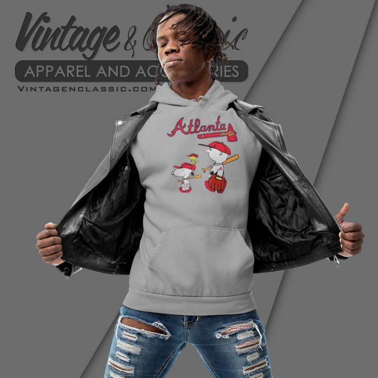 Snoopy Charlie Brown Walking Atlanta Braves Hoodie Snoopy Charlie Brown Walking Atlanta Braves Hoodie