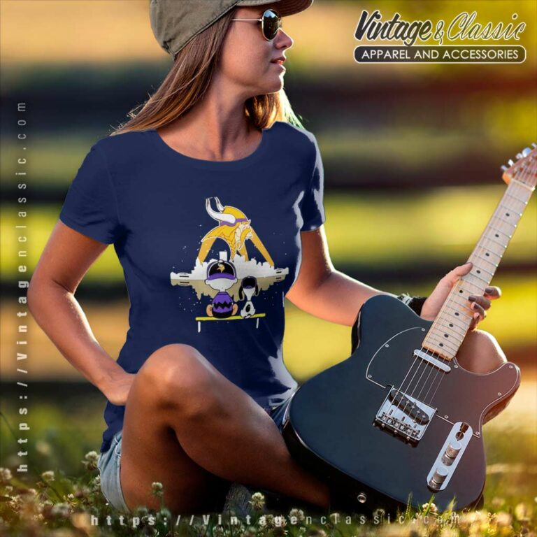 Snoopy Charlie Brown Watching City Minnesota Vikings Women TShirt Snoopy Charlie Brown Watching City Minnesota Vikings Women TShirt