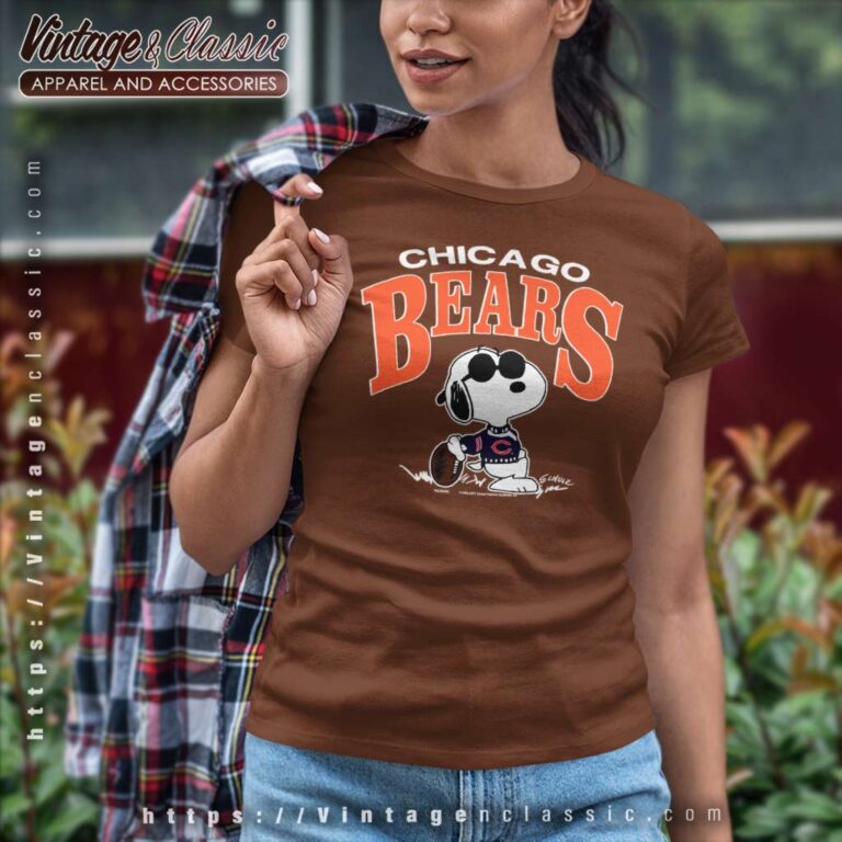 Snoopy Chicago Bears Women TShirt Snoopy Chicago Bears Women TShirt