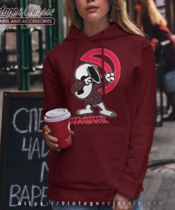 Snoopy Dabbing Atlanta Hawks Shirt Hoodie
