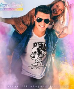 Snoopy Dabbing Brooklyn Nets Shirt V Neck TShirt