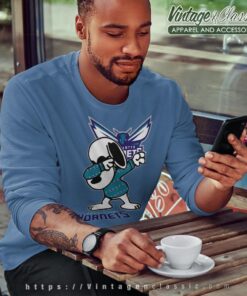 Snoopy Dabbing Charlotte Hornets Shirt Sweatshirt
