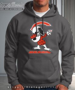 Snoopy Dabbing Chicago Bears Shirt Hoodie