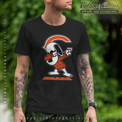 Snoopy Dabbing Chicago Bears Shirt