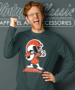 Snoopy Dabbing Cleveland Browns Shirt Long Sleeve Tee