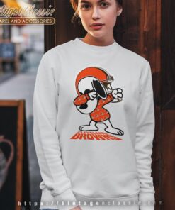 Snoopy Dabbing Cleveland Browns Shirt Sweatshirt