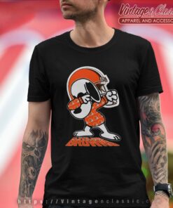 Snoopy Dabbing Cleveland Browns Shirt T shirt