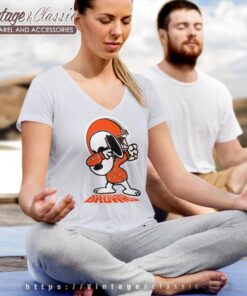 Snoopy Dabbing Cleveland Browns Shirt