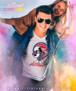 Snoopy Dabbing Detroit Pistons Shirt V Neck TShirt