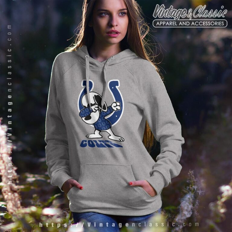 Snoopy Dabbing Indianapolis Colts Shirt Hoodie Snoopy Dabbing Indianapolis Colts Shirt Hoodie