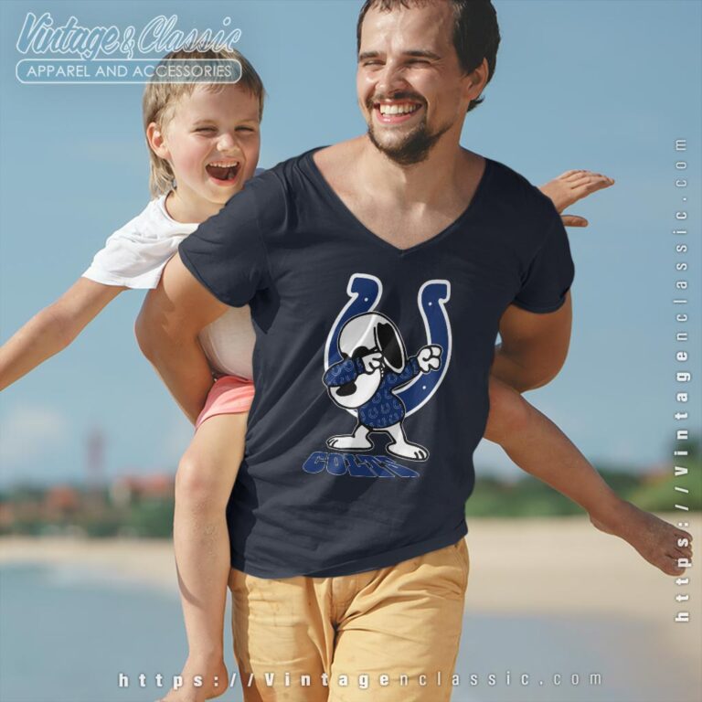 Snoopy Dabbing Indianapolis Colts Shirt V Neck TShirt Snoopy Dabbing Indianapolis Colts Shirt V Neck TShirt