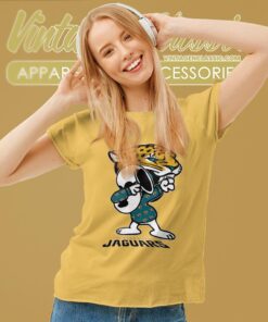Snoopy Dabbing Jacksonville Jaguars Shirt