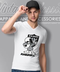 Snoopy Dabbing Las Vegas Raiders Shirt