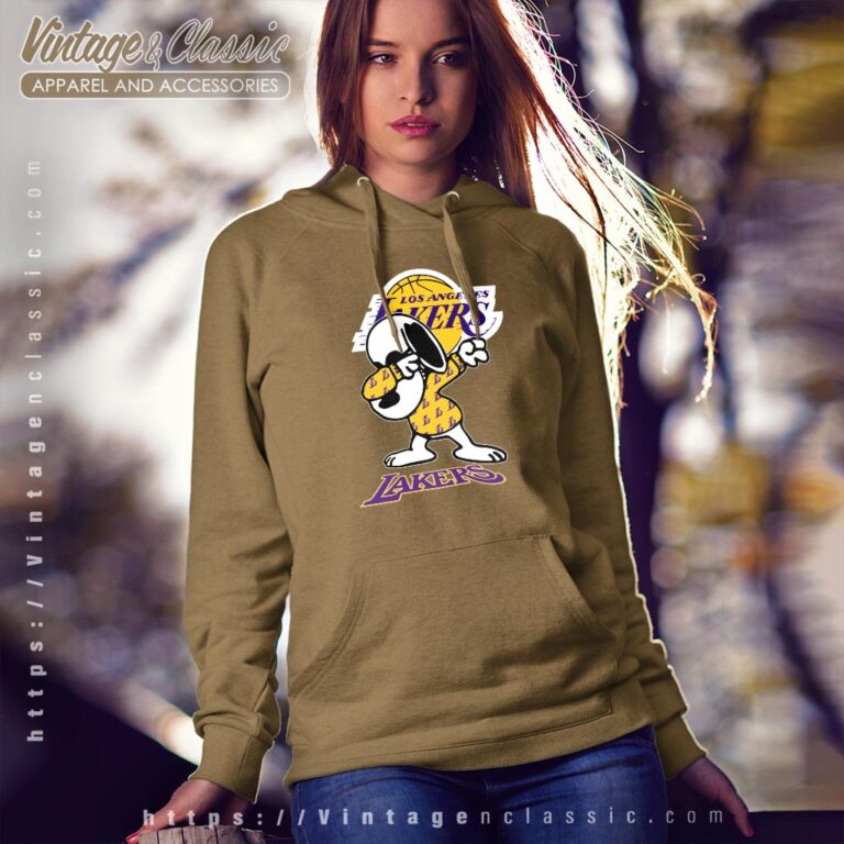 Snoopy Dabbing Los Angeles Lakers Shirt Hoodie Snoopy Dabbing Los Angeles Lakers Shirt Hoodie