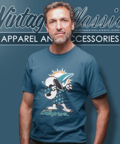 Snoopy Dabbing Miami Dolphins Shirt T shirt