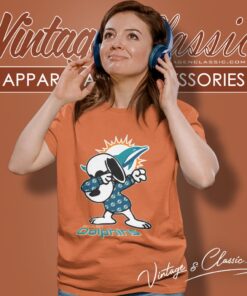 Snoopy Dabbing Miami Dolphins Shirt