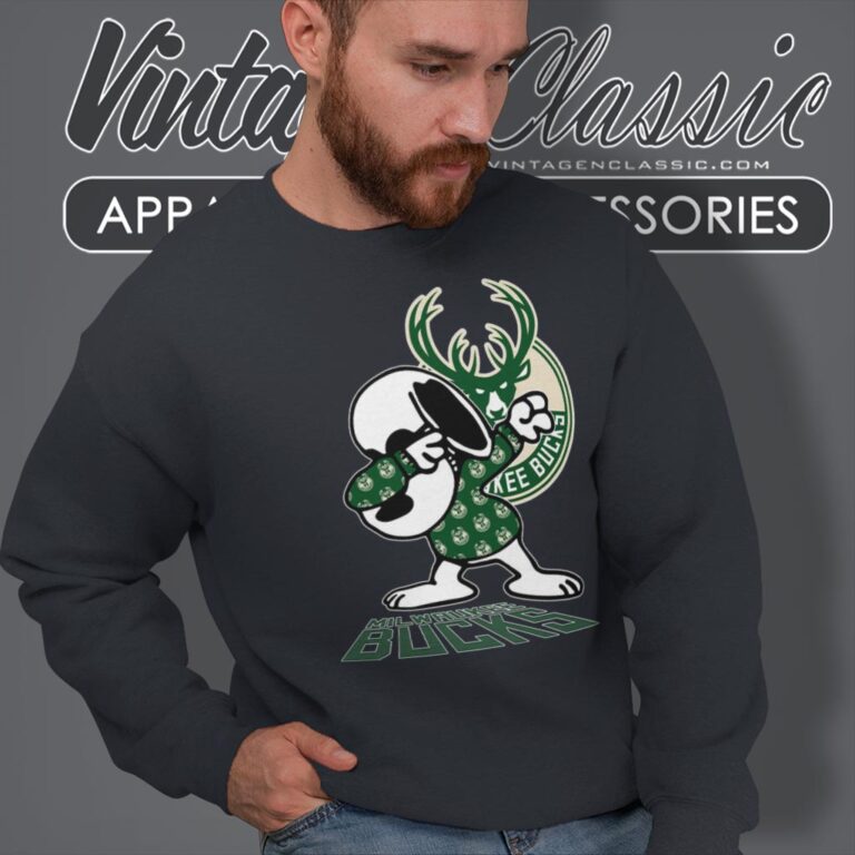 Snoopy Dabbing Milwaukee Bucks Shirt Sweatshirt Snoopy Dabbing Milwaukee Bucks Shirt Sweatshirt