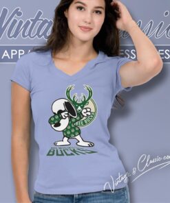 Snoopy Dabbing Milwaukee Bucks Shirt V Neck TShirt
