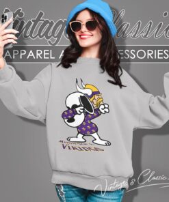 Snoopy Dabbing Minnesota Vikings Shirt Sweatshirt