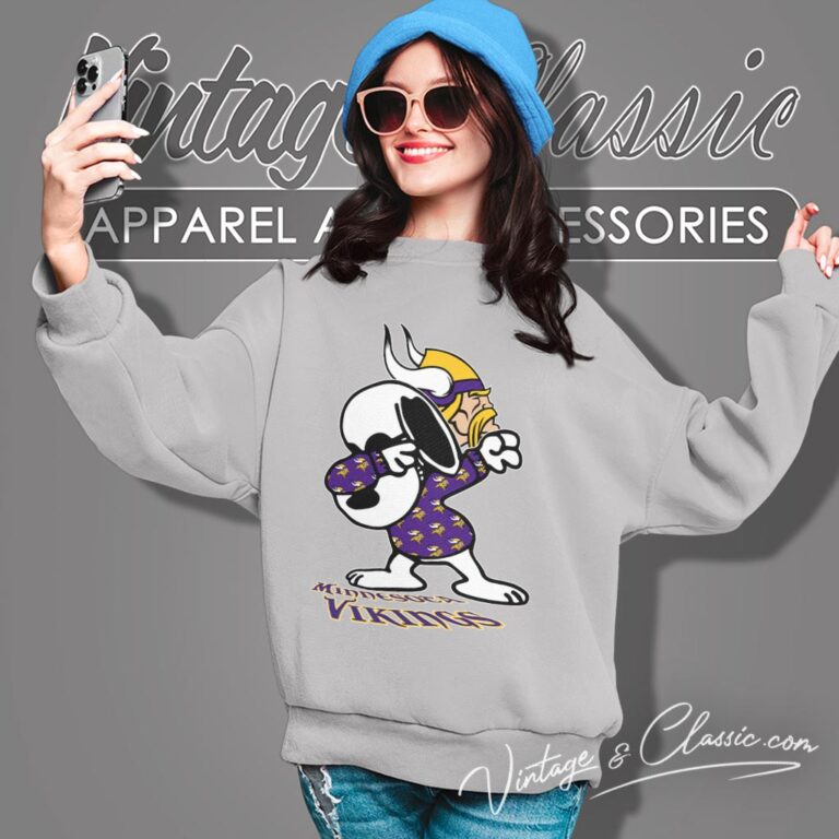 Snoopy Dabbing Minnesota Vikings Shirt Sweatshirt Snoopy Dabbing Minnesota Vikings Shirt Sweatshirt
