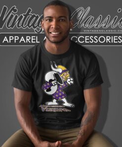 Snoopy Dabbing Minnesota Vikings Shirt T shirt