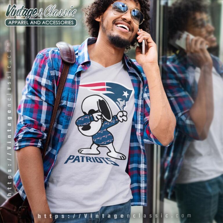 Snoopy Dabbing New England Patriots Shirt V Neck TShirt Snoopy Dabbing New England Patriots Shirt V Neck TShirt