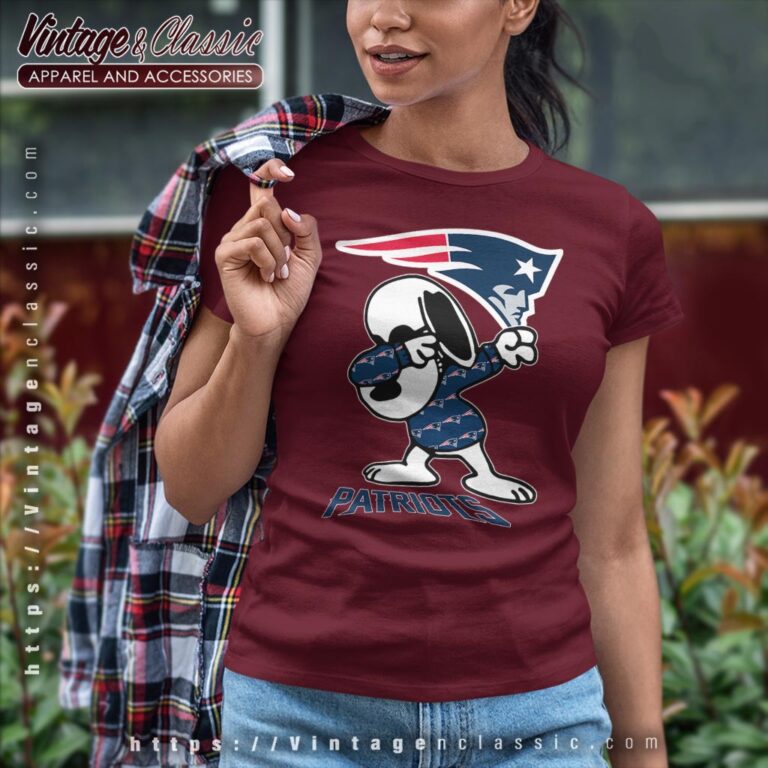 Snoopy Dabbing New England Patriots Shirt Women T shirt Snoopy Dabbing New England Patriots Shirt Women T shirt