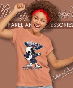 Snoopy Dabbing New Orleans Pelicans Shirt Women T shirt
